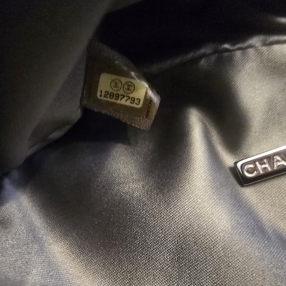 CHANEL "Rock In Moscow" Patent Vinyl Flap Bag - Picture 3 of 6